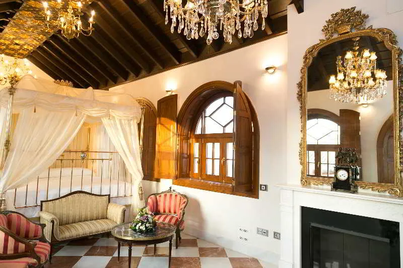 Room, Ateneo Sevilla, Seville