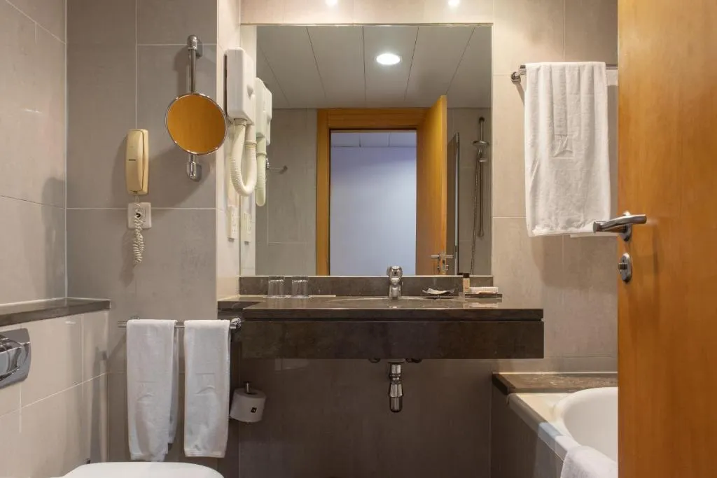TRIPLE STANDARD Room, SANA Sesimbra, Lisbon