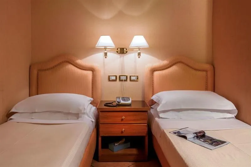 TWIN STANDARD Room, Tiziano, Rome