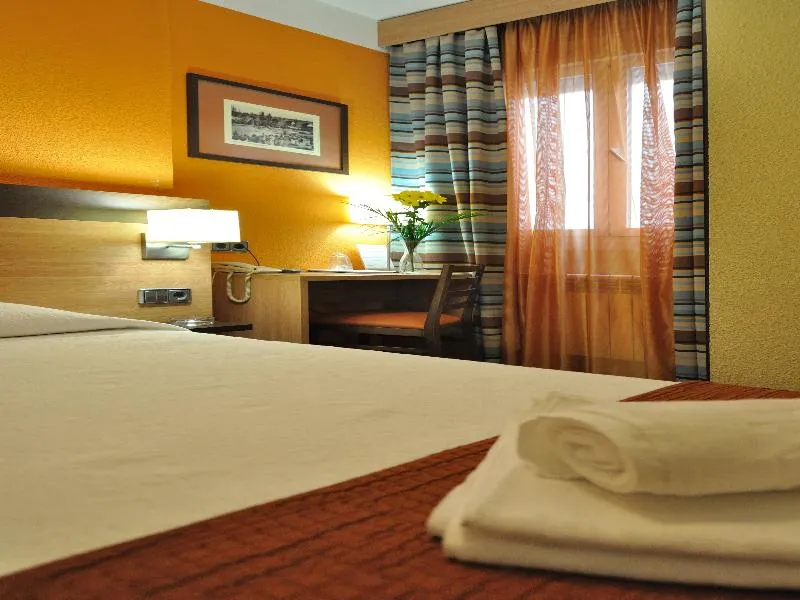 SINGLE STANDARD Room, Ballesta, Madrid