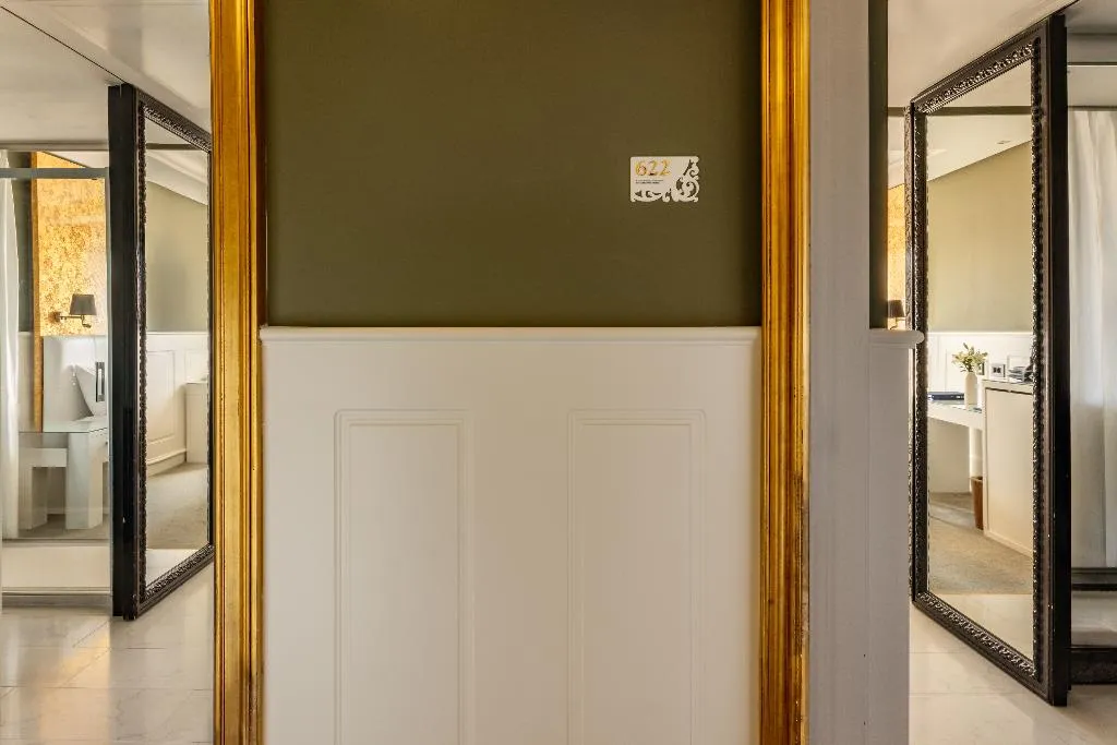 Room, Hotel Colón Gran Meliá, Seville