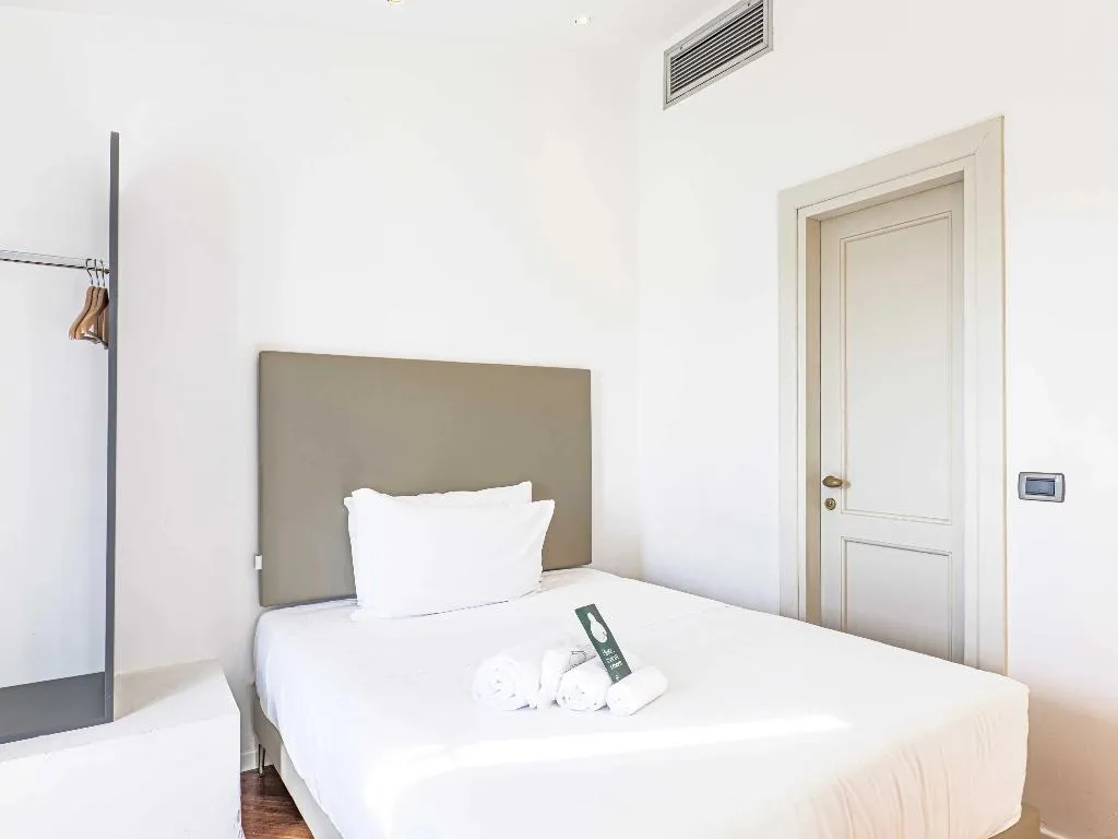 SINGLE WITH TERRACE Room, B&B Hotel Firenze Laurus Al Duomo, Florence
