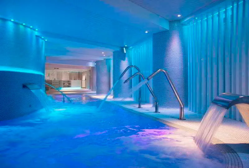 Sports and Entertainment, Ambassador Playa II, Costa Blanca