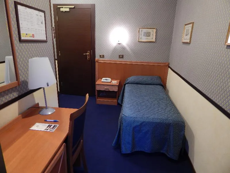 SINGLE STANDARD Room, Garda, Rome