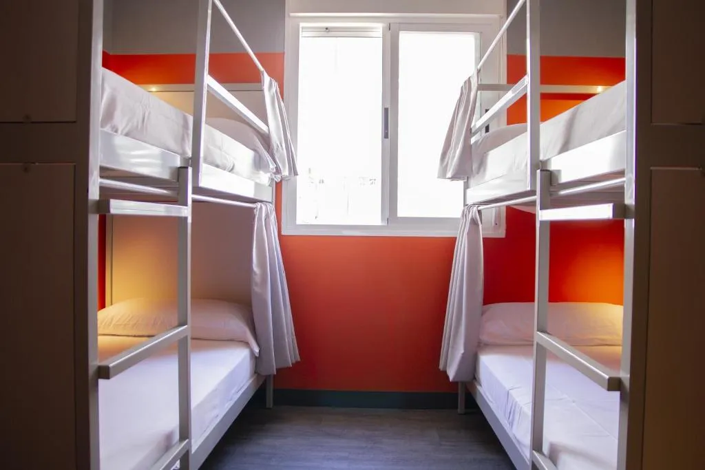 Bed in dormitory STANDARD Room, room00 Valencia Hostel, Valencia