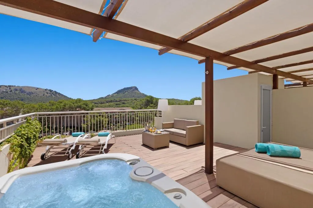 JUNIOR SUITE WITH TERRACE Room, VIVA Cala Mesquida Suites and Spa Adults Only 16+, Majorca