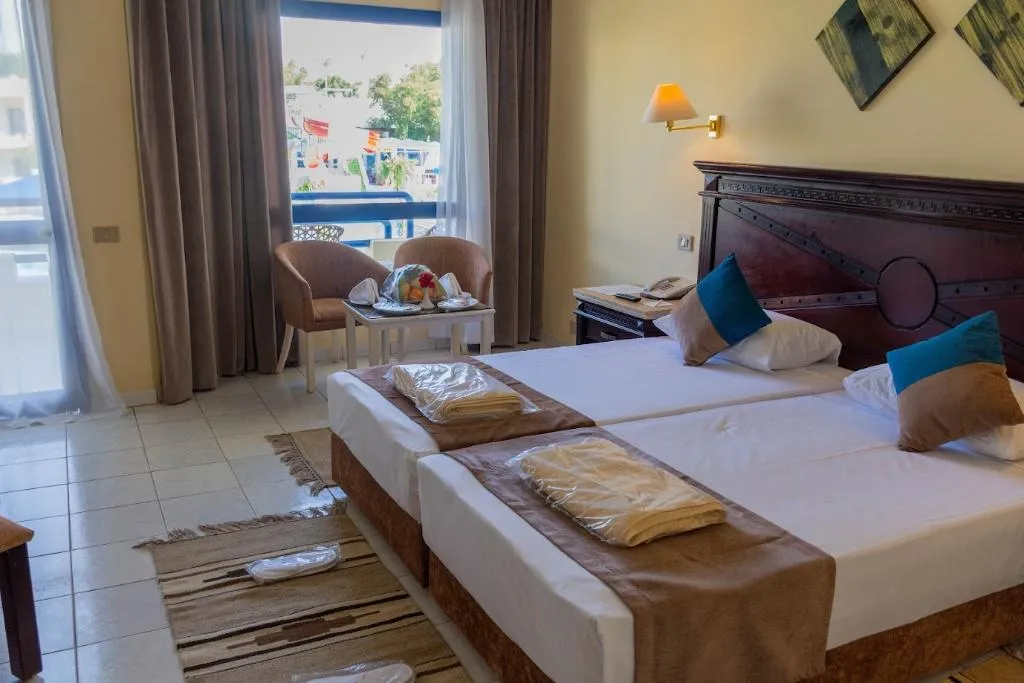 TRIPLE POOL VIEW Room, Cataract Sharm Resort, Red Sea Riviera