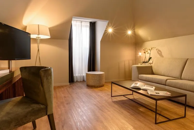 General view, Dorma Almada Porto, Porto