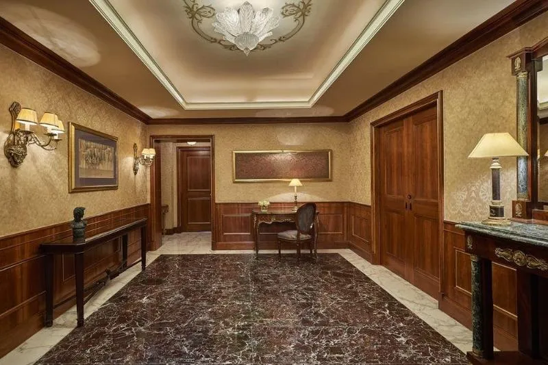 Lobby, Four Seasons Hotel Cairo at The First Residence, Cairo