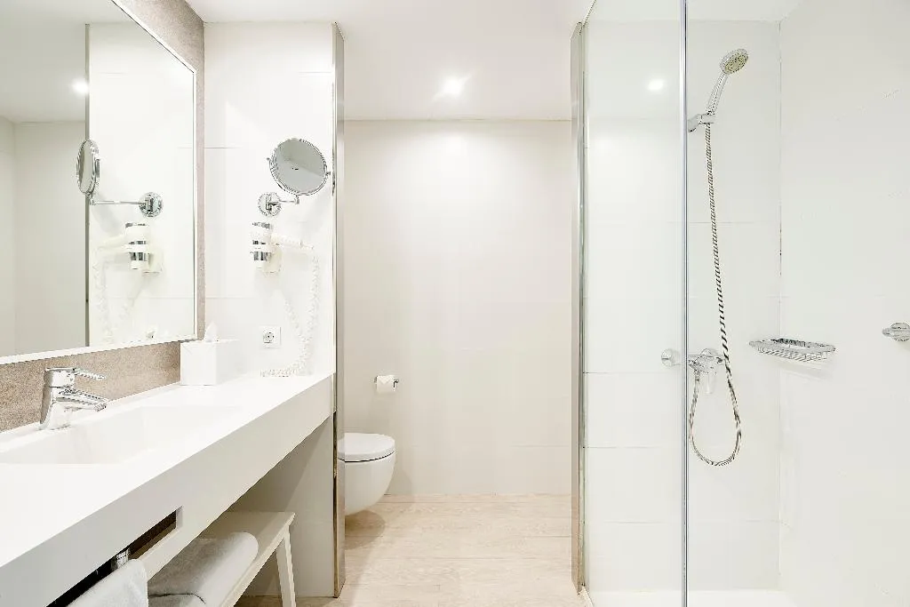 Double or Twin GARDEN VIEW Room, Iberostar Waves Cala Millor, Majorca