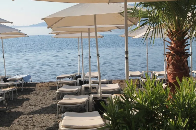 Beach, Yunus, Dalaman