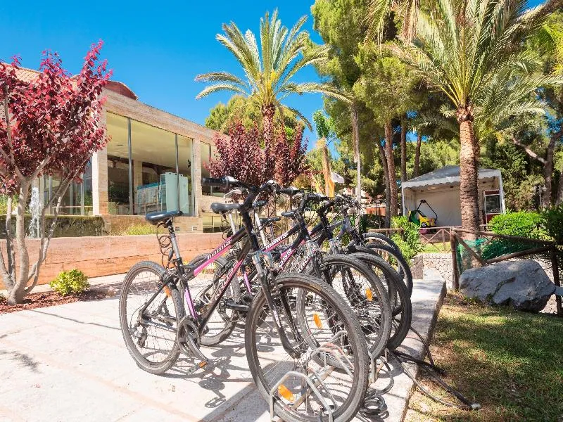Sports and Entertainment, Green Garden, Majorca