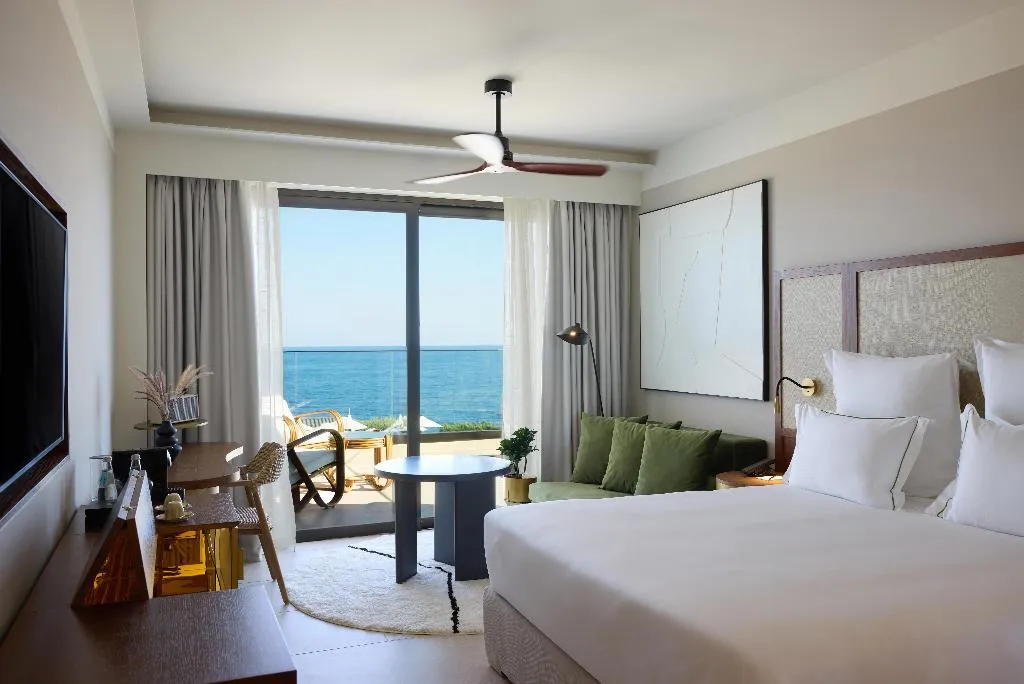 JUNIOR SUITE SEA VIEW Room, Aulus Chania Resort, Curio Collection by Hilton, Thessaloniki
