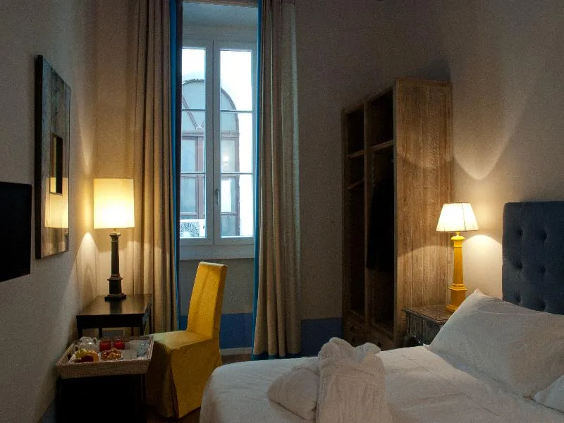 General view, Black 5 Florence Suite, Florence