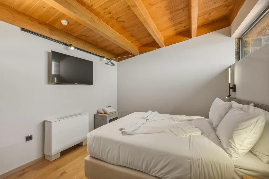 SUITE TWO BEDS Room, Volta Seaside Boutique Hotel, Crete