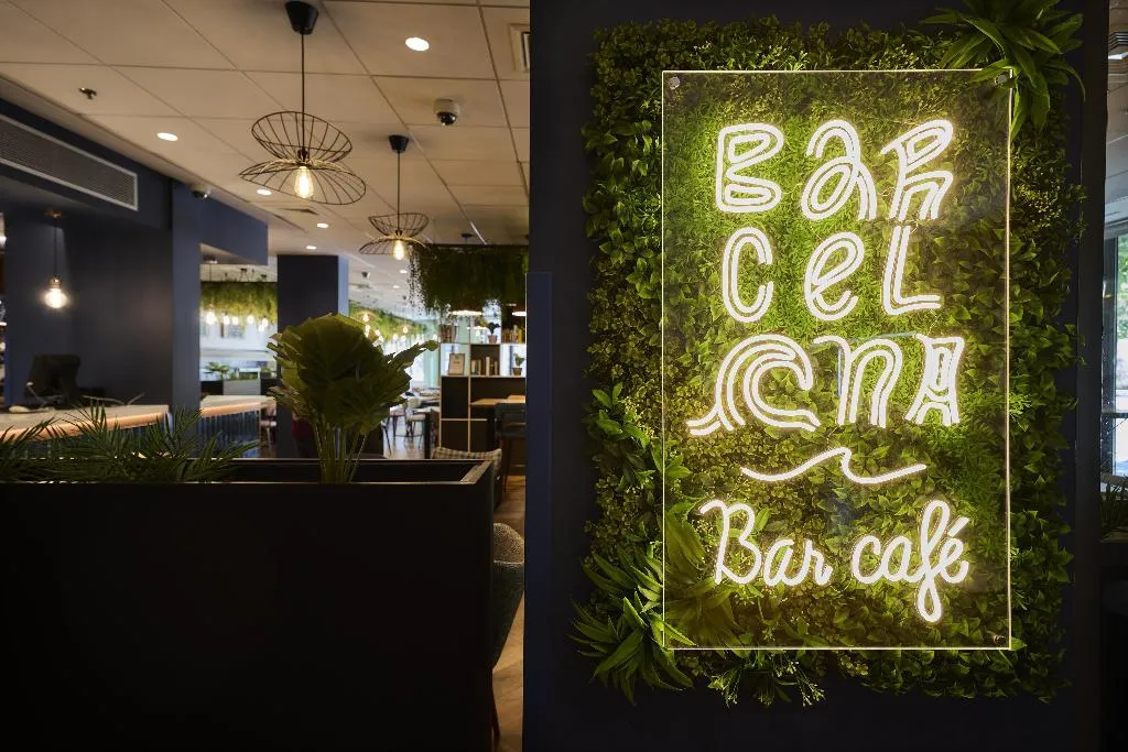 Restaurant, Travelodge Barcelona Poblenou, Barcelona