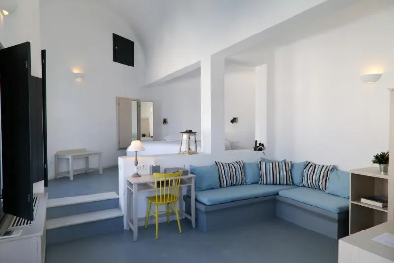 SUITE LUXURY Room, Grand Ambassador Santorini, Santorini