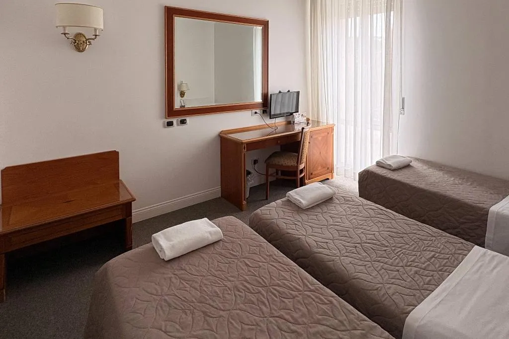 TRIPLE STANDARD Room, Quality Hotel Nova Domus, Rome
