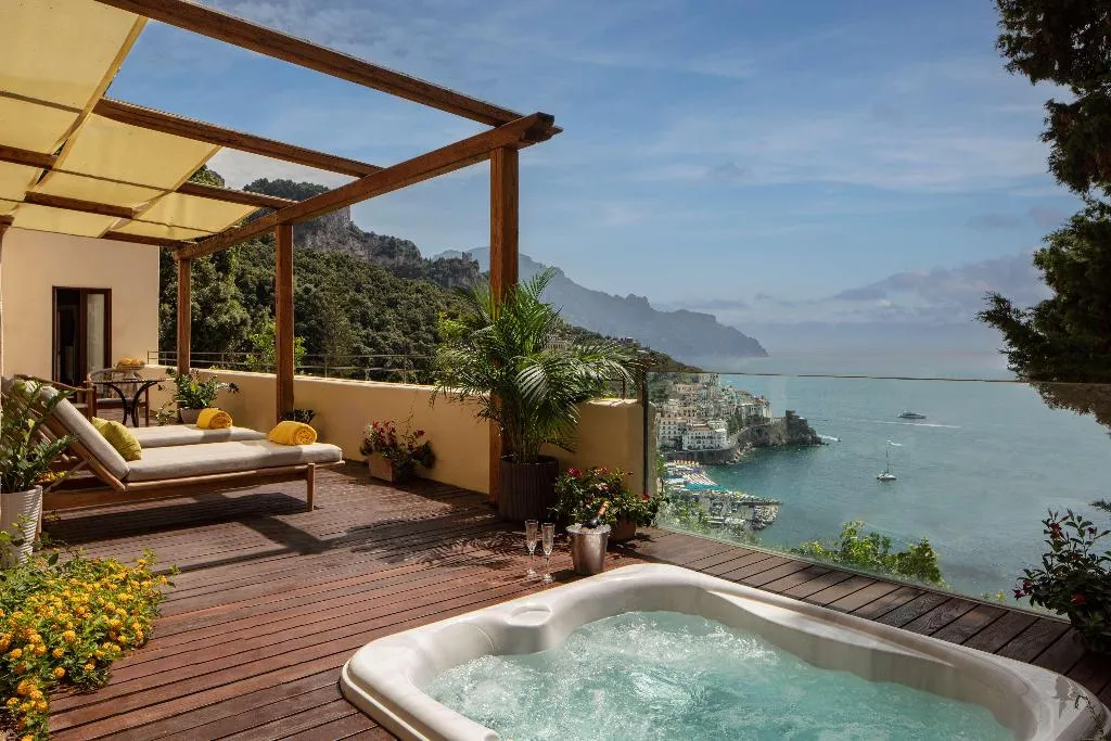 SUITE WITH TERRACE Room, Anantara Convento di Amalfi Grand Hotel, Naples
