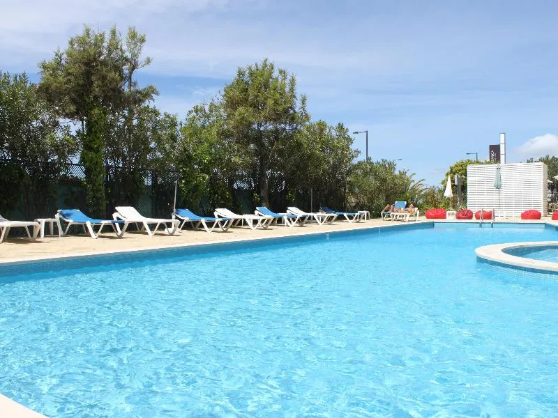 Pool, Tryp Lisboa Caparica Mar Hotel, Lisbon