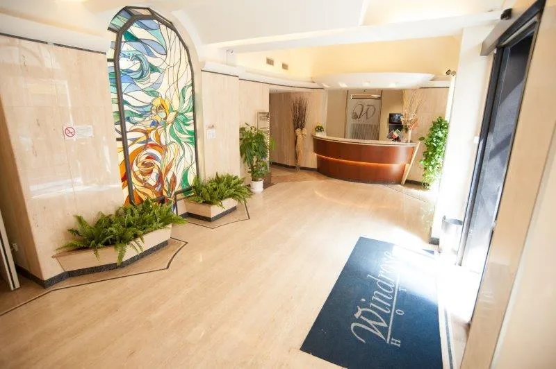 Lobby, Windrose, Rome
