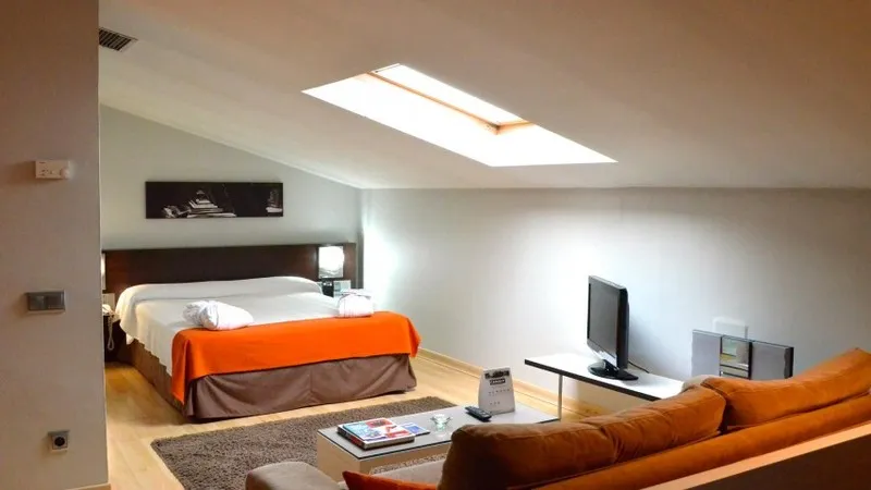 DOUBLE STANDARD Room, Atenea Rekord Suites, Barcelona