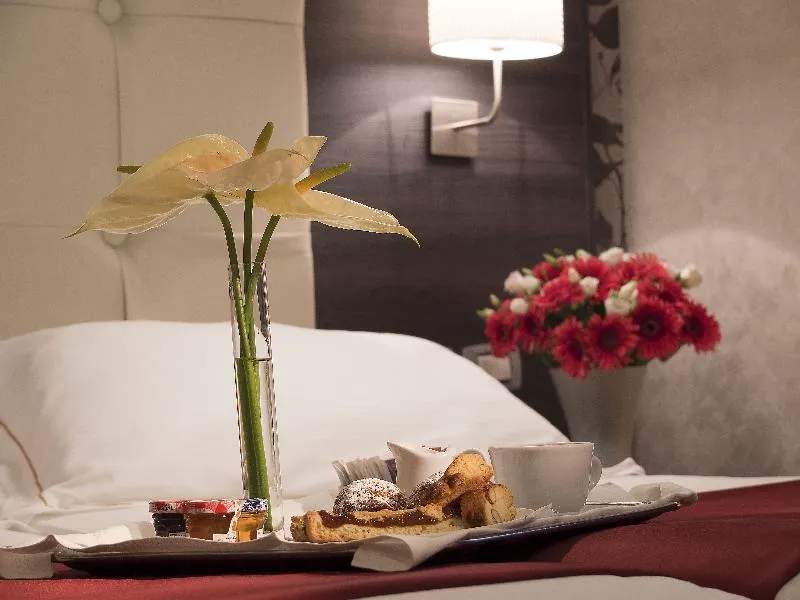 SINGLE STANDARD Room, Diana Roof Garden, Rome