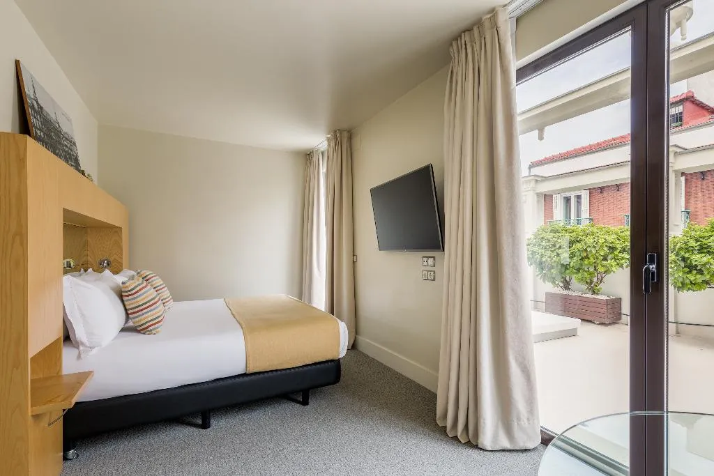 DOUBLE EXECUTIVE Room, Room Mate Alicia, Madrid, Madrid