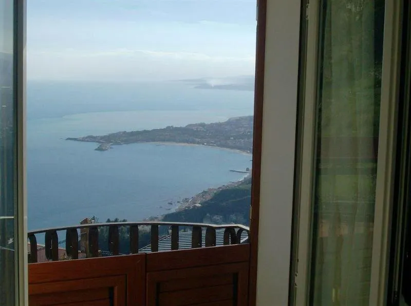 General view, B&B U Palmentu, Taormina