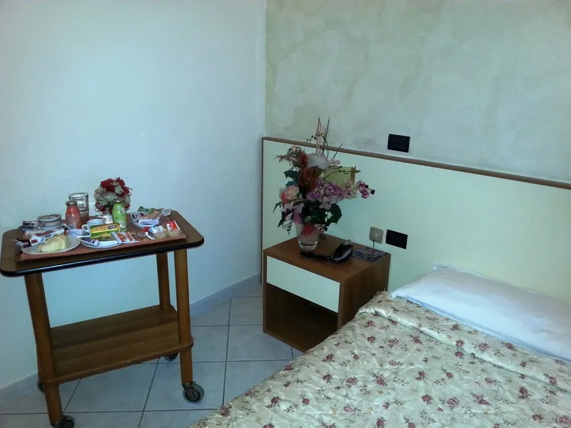 DOUBLE ECONOMY Room, Hotel Happy Days, Naples