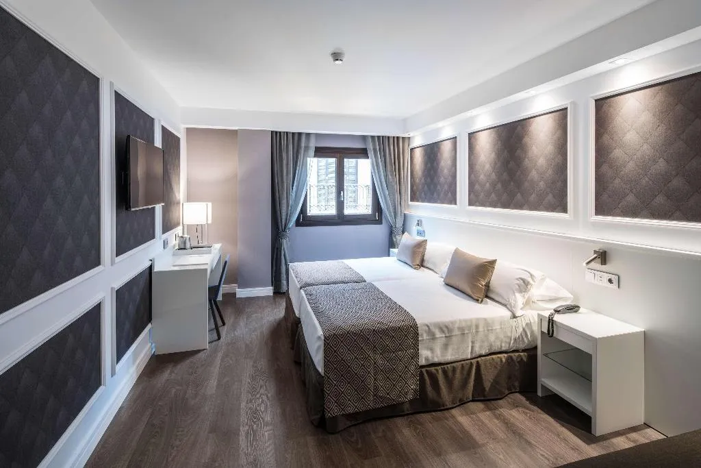Room, Catalonia Magdalenes, Barcelona