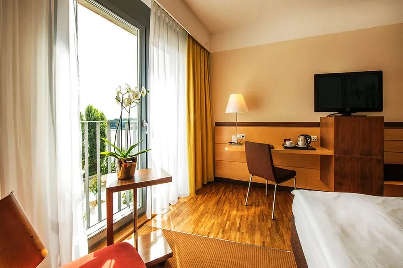 DOUBLE STANDARD Room, Centrovital, Berlin