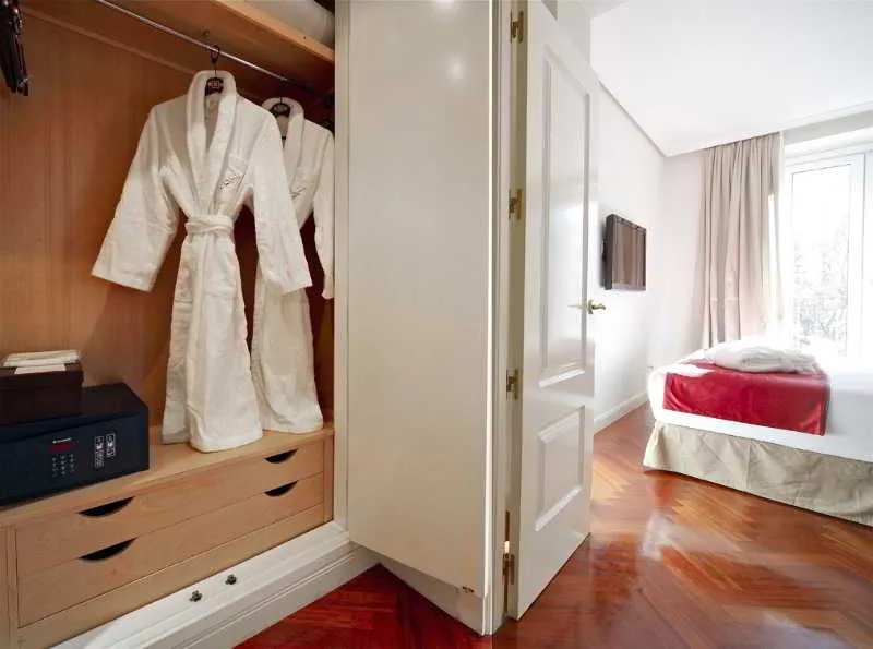 Room, Luxury Suites Madrid, Madrid