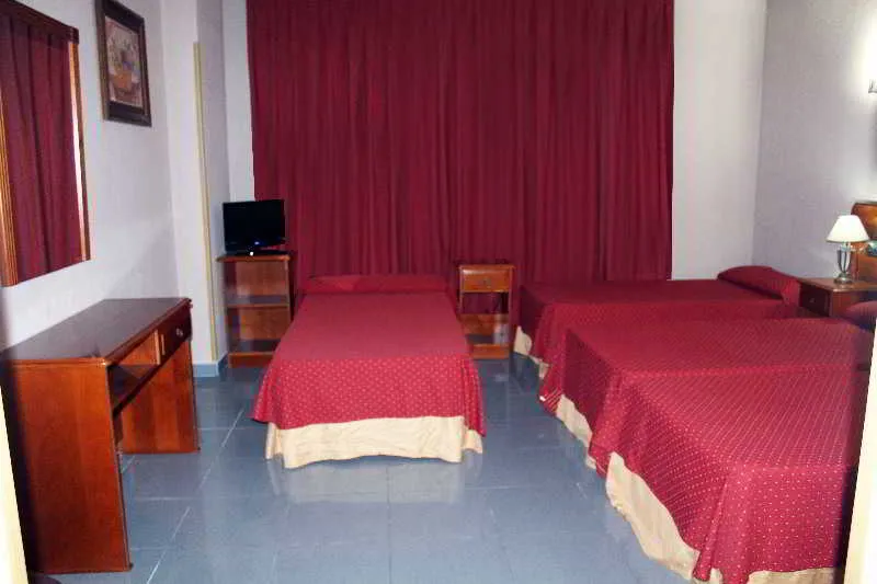 QUADRUPLE STANDARD Room, Valdemoro, Madrid