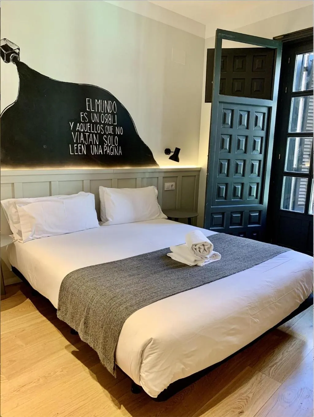 DOUBLE STANDARD Room, Complutum Hostel, Madrid