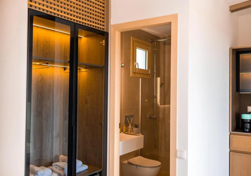 SUITE KING SIZE BED Room, Sanimar By Mono Alex, Thessaloniki