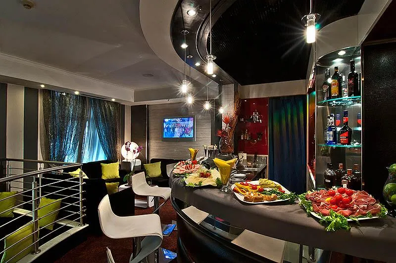 Bar, Ariston, Rome