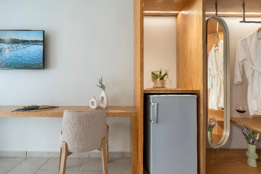 TRIPLE DELUXE Room, Arkadia Luxury Hotel Apartments, Zante