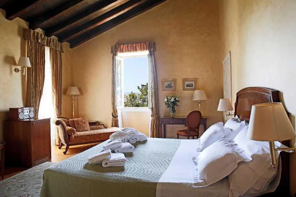 JUNIOR SUITE STANDARD Room, Siora Vittoria Boutique, Corfu
