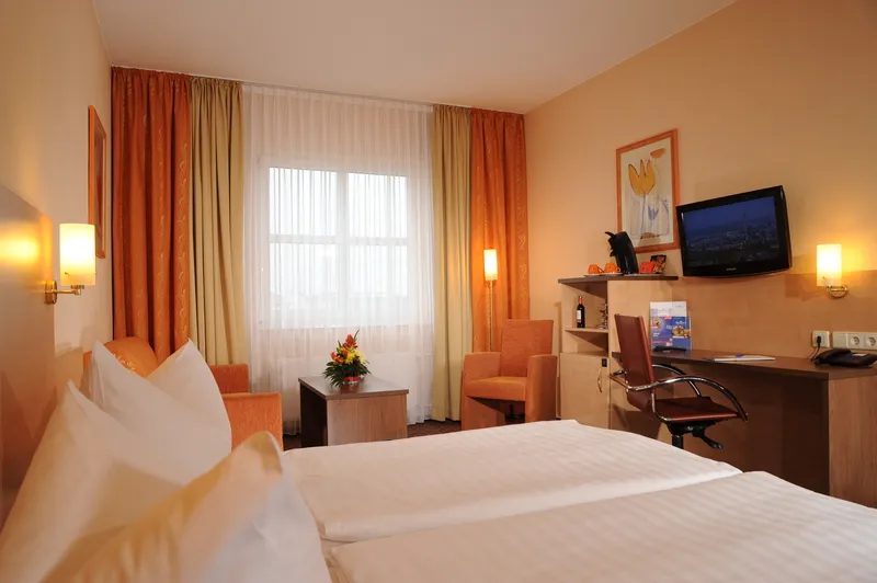 DOUBLE BUSINESS Room, Amber Econtel Berlin Charlottenburg, Berlin