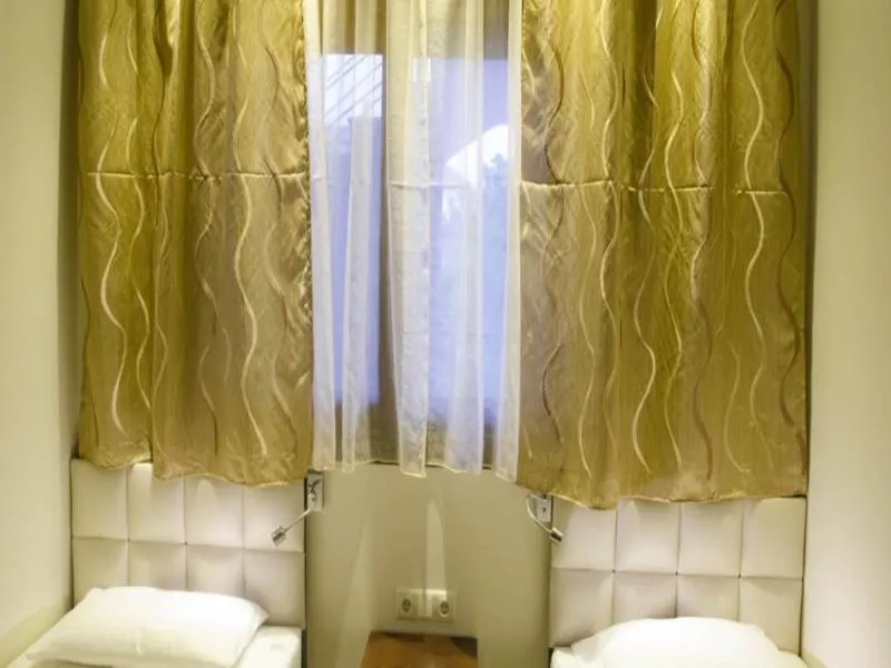 Room, 4-You Family Hotel, Thessaloniki