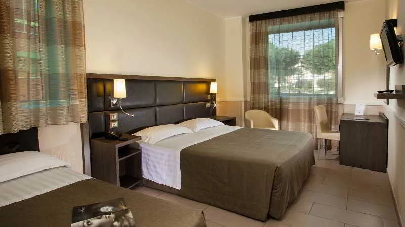 TRIPLE STANDARD Room, Artis Hotel, Rome