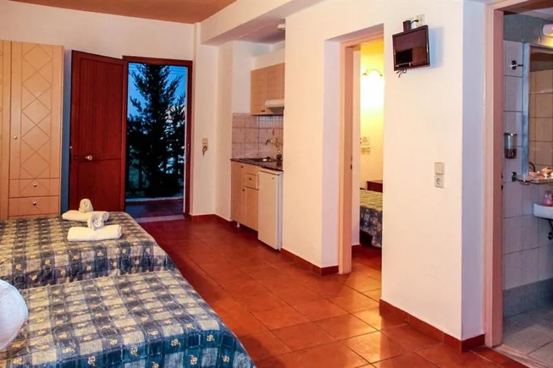 FAMILY ROOM TWO BEDROOMS Room, Club Lyda Hotel, Crete