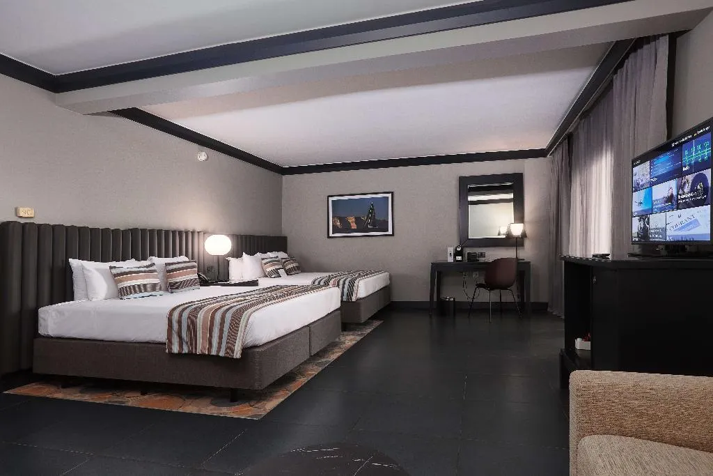 QUADRUPLE PREMIUM Room, InterContinental Malta, Malta