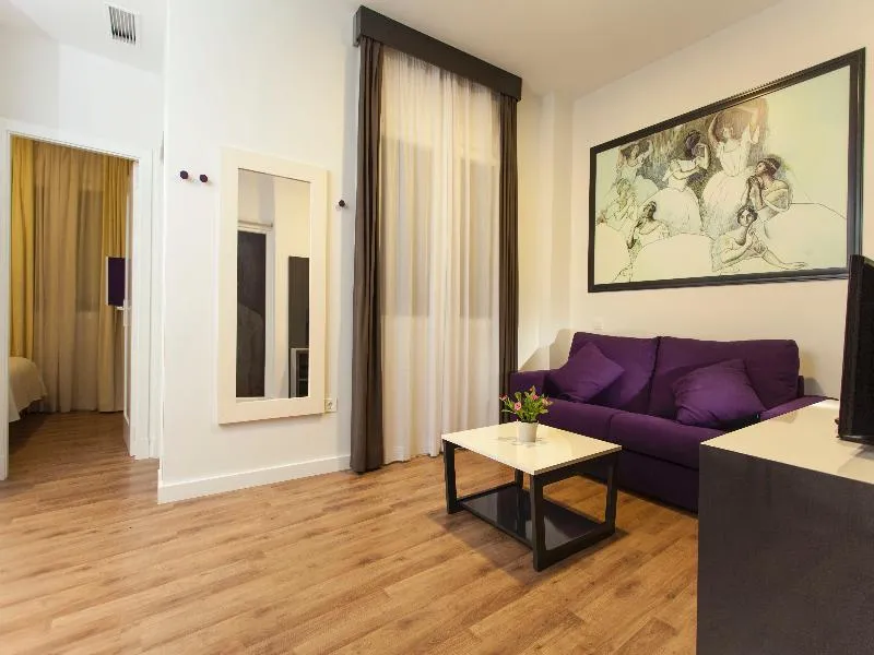 APARTMENT CAPACITY 4 ONE BEDROOM Room, Apartamentos Picasso Suites Málaga, Costa Del Sol
