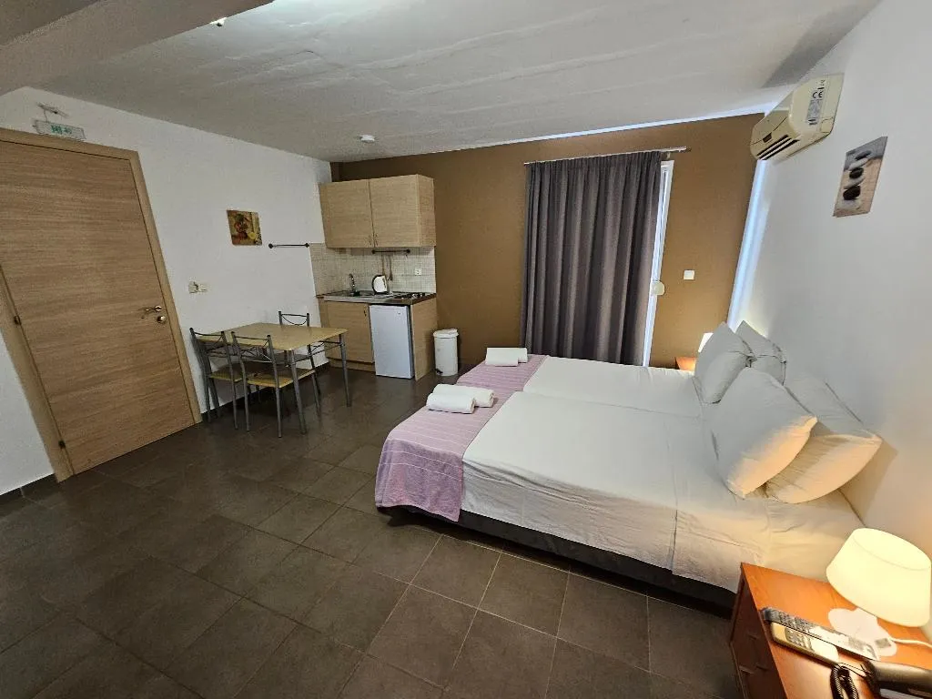 Room, Elounda Sunrise Apartments, Crete