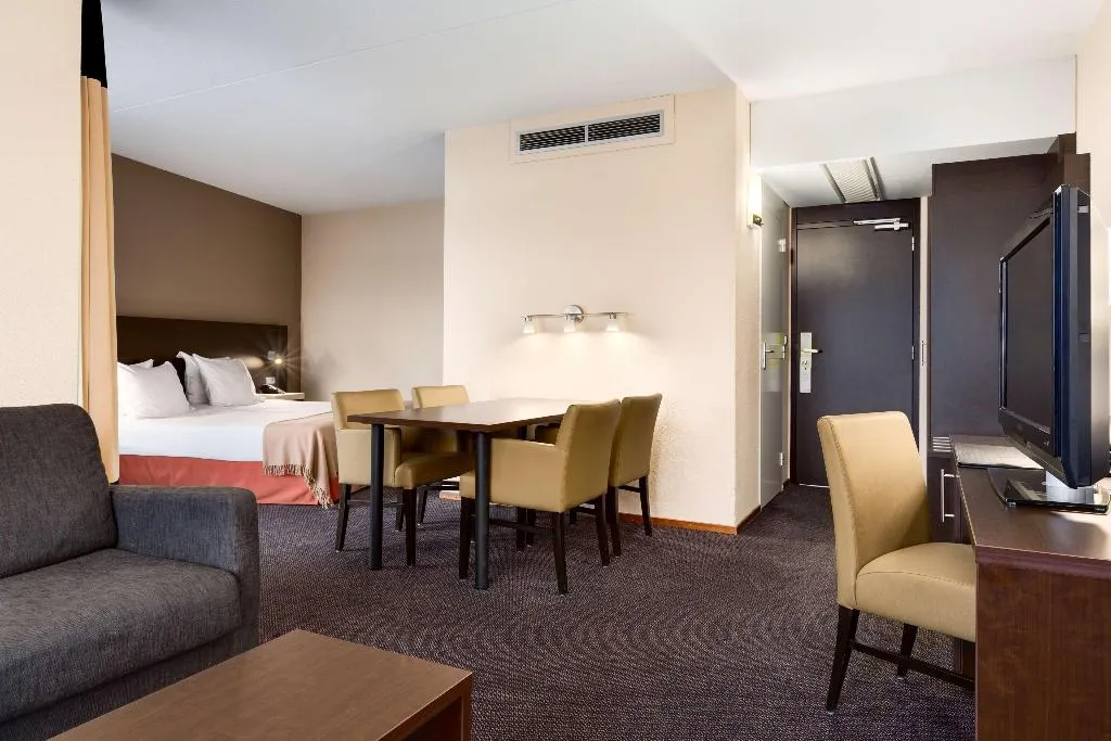 JUNIOR SUITE WITH VIEWS Room, NH Arnhem Rijnhotel, Amsterdam