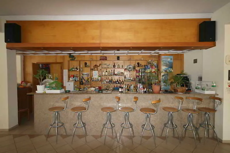Bar, Metaxa, Zante