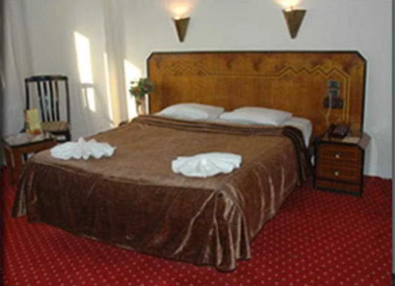 Room, Hormoheb, Cairo