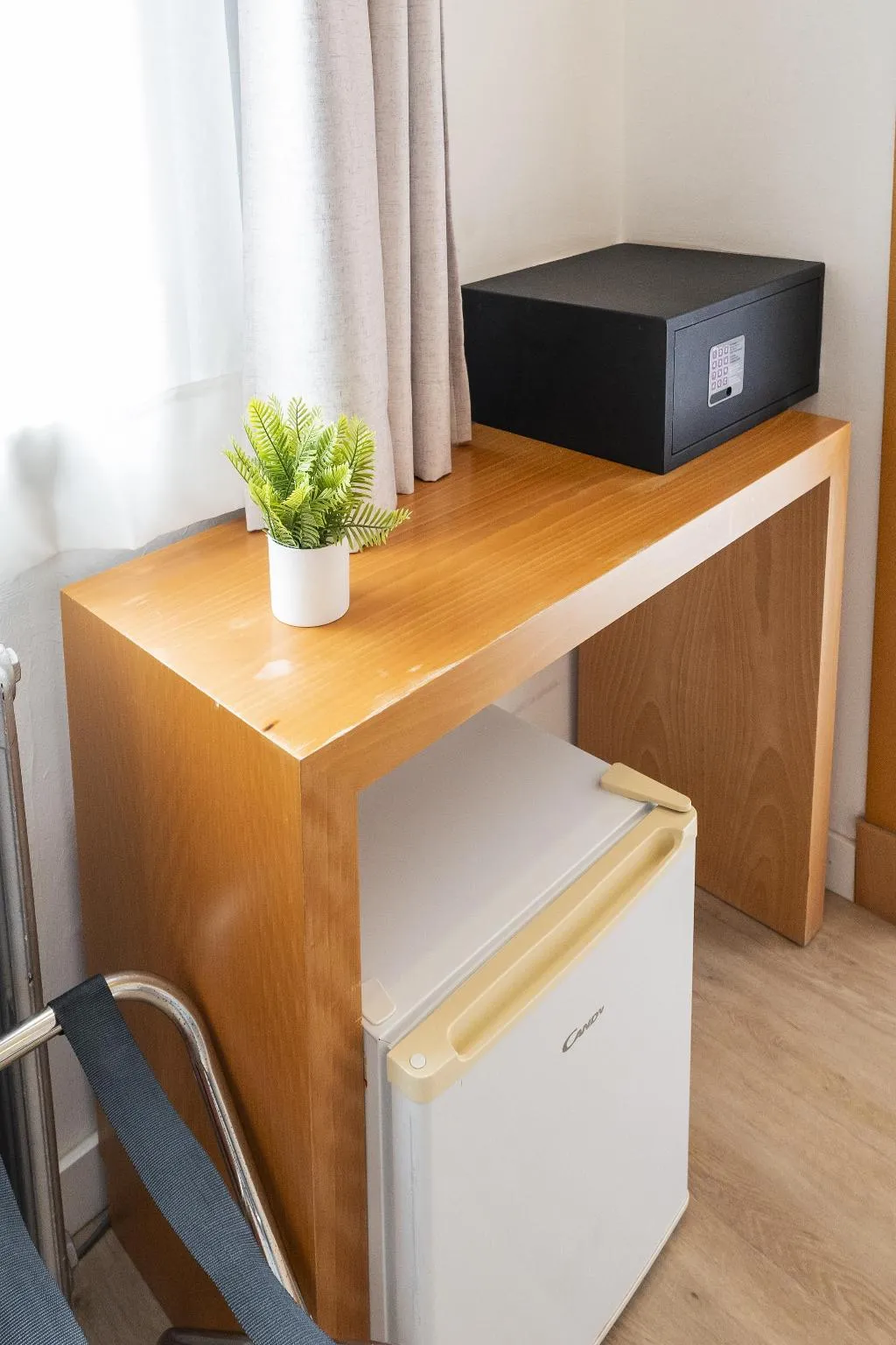 Room, Amic Colon, Majorca